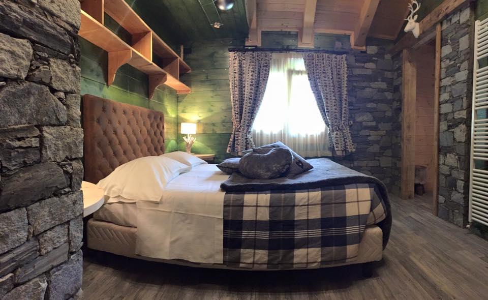 Hotel Letterario Locanda Collomb La Thuile Exteriör bild